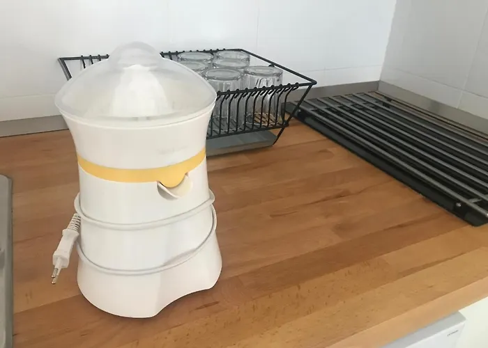 Mirando A La Catedral Desde Plaza Vega *