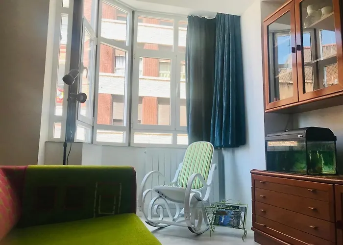 Mirando A La Catedral Desde Plaza Vega アパート *